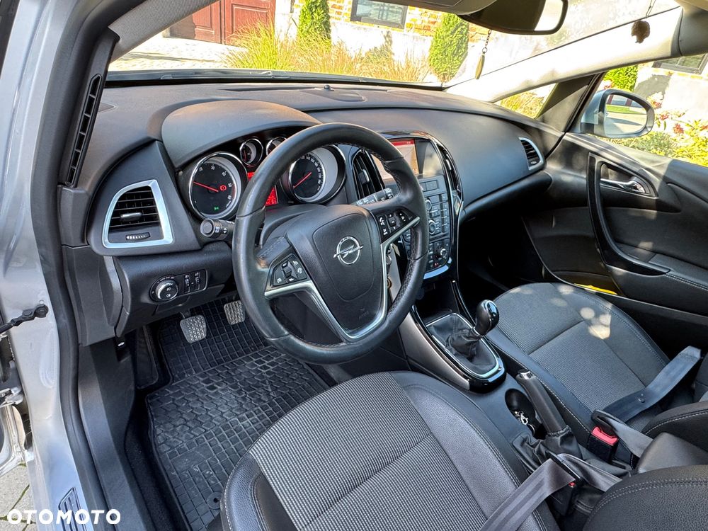 Opel Astra 1.6 CDTI Cosmo - 25