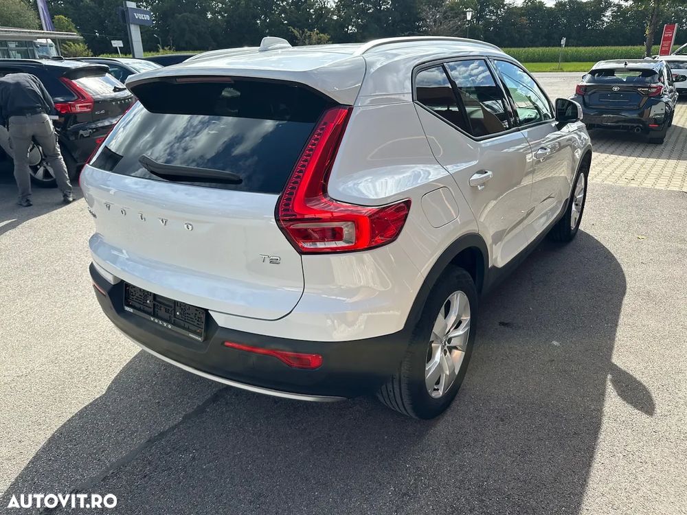 Volvo XC 40 T2 Momentum - 3