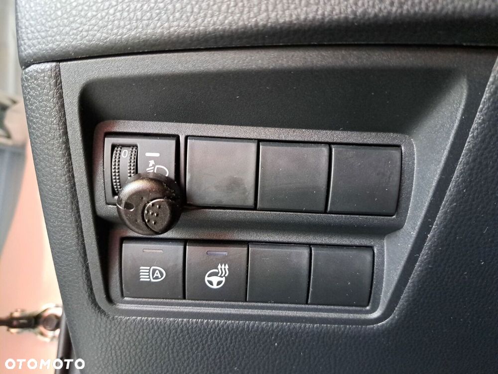 Toyota Yaris Hybrid 1.5 Style - 35