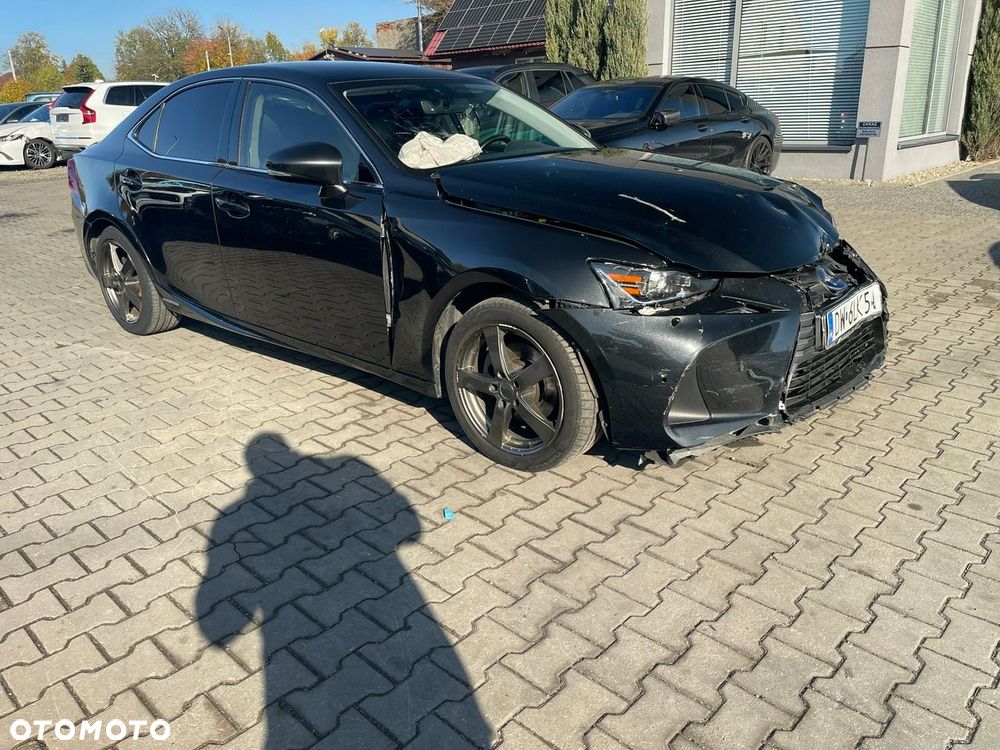 Lexus IS 300h Business Edition - 3