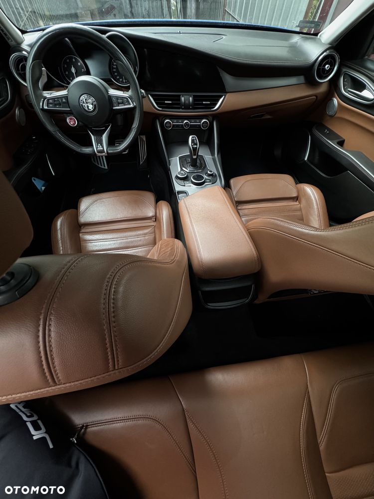 Alfa Romeo Giulia 2.0 Turbo Veloce Q4 - 18