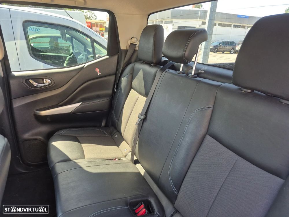 Nissan Navara 2.3 dCi CD 4WD N-Guard AT — fotografia 9