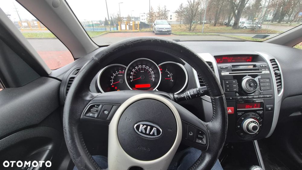 Kia Venga 1.4 CRDi L - 12
