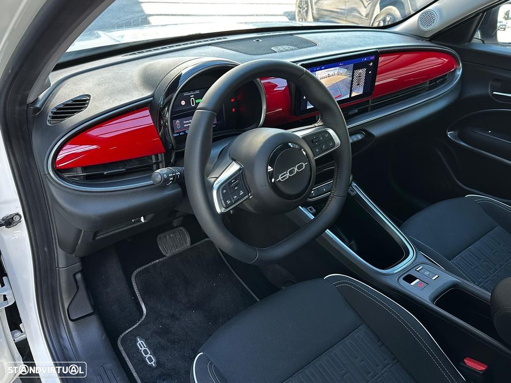 Fiat 600e 54 kWh (RED) - 9