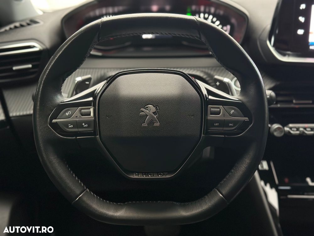 Peugeot 2008 PureTech 130 EAT8 Allure - 8