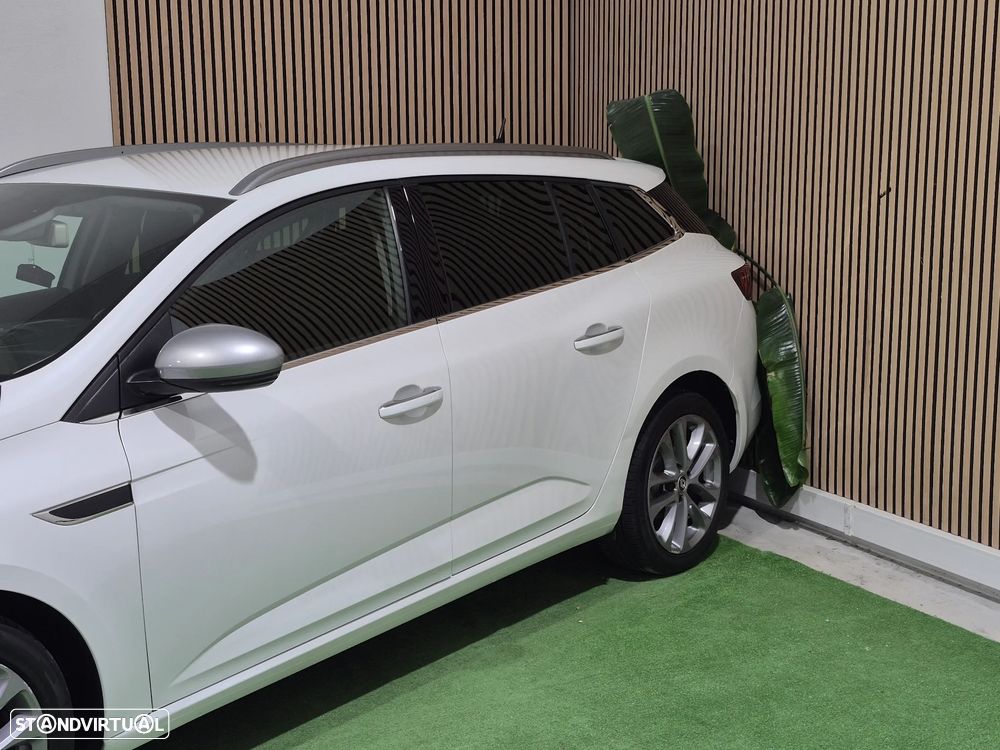 Renault Mégane Sport Tourer 1.5 dCi GT Line J18 - 4