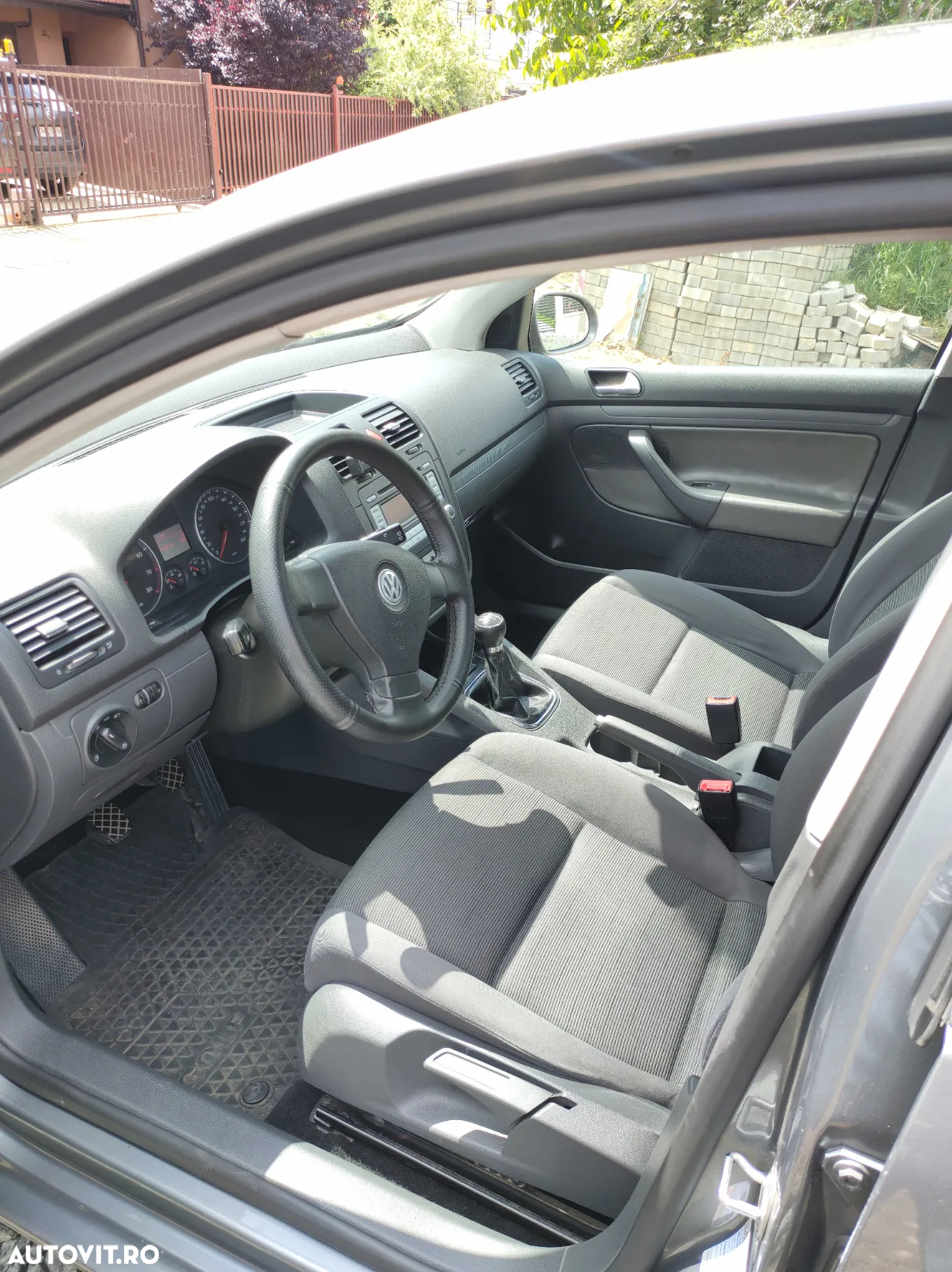 Volkswagen Golf - 6
