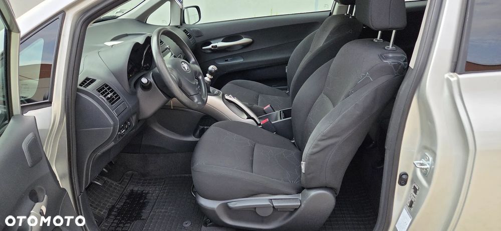 Toyota Auris 1.33 VVT-i Life - 30