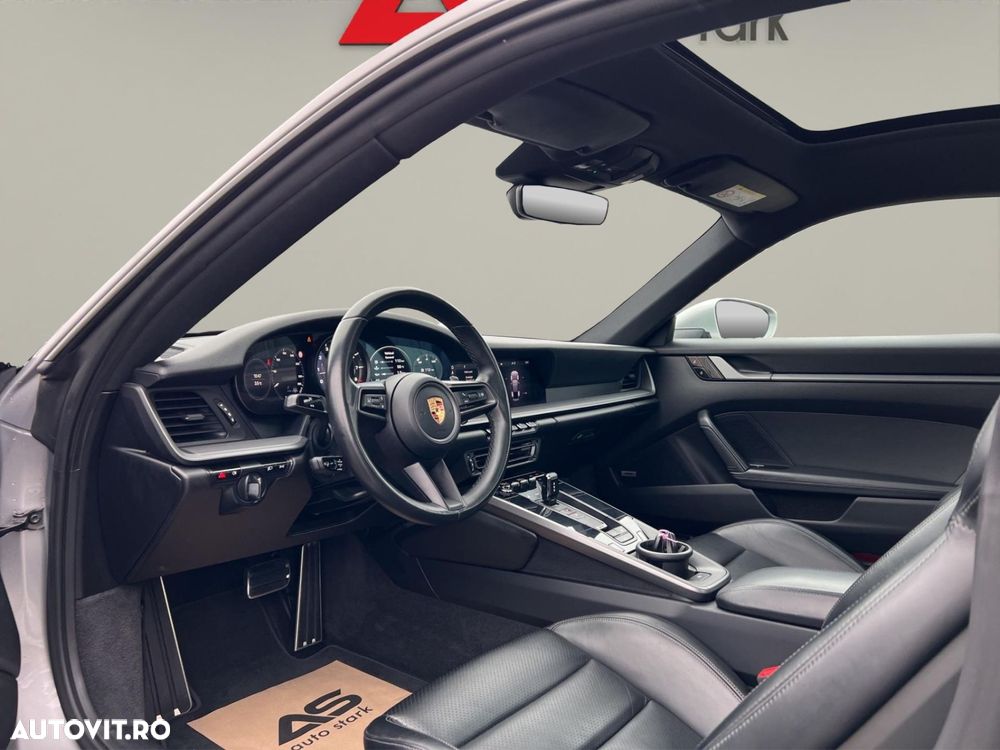 Porsche 911 Carrera PDK - 4