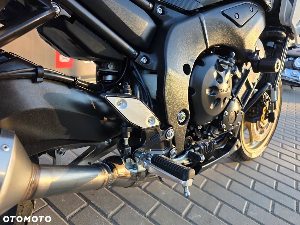 Yamaha FZ8 - 20