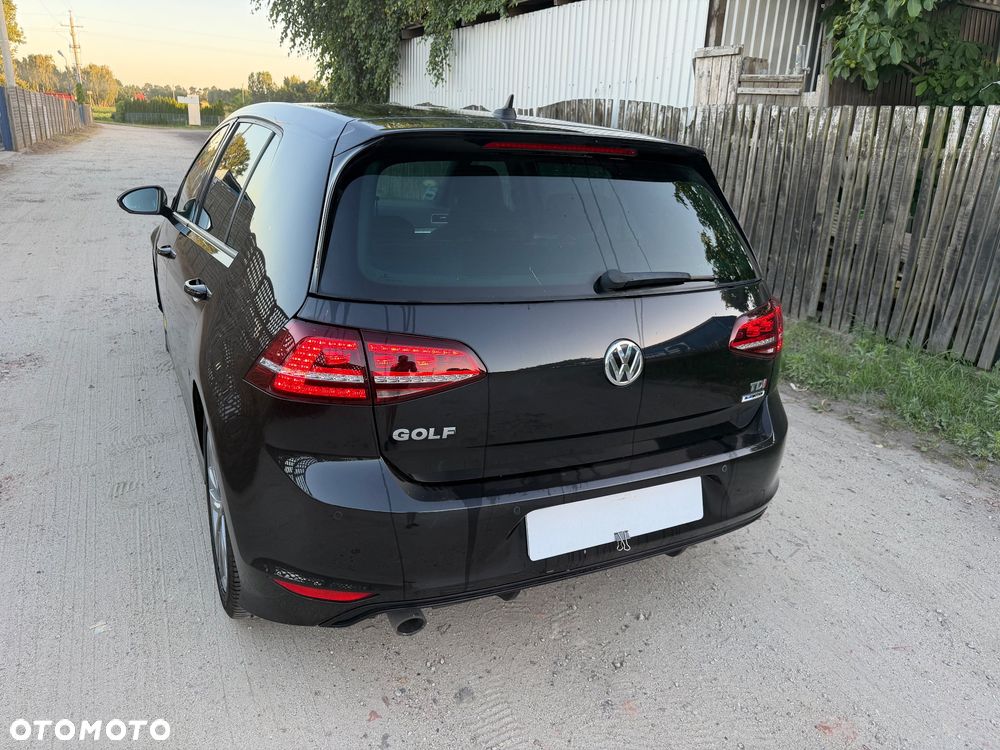Volkswagen Golf - 9