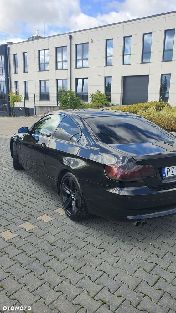 BMW Seria 3 325i - 7