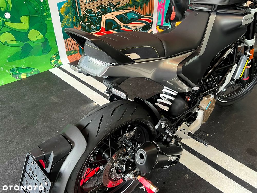 Husqvarna Svartpilen - 14