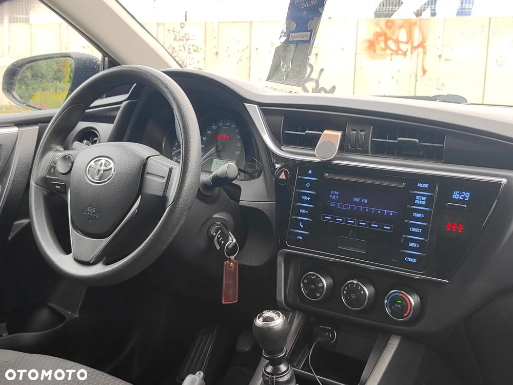 Toyota Corolla 1.33 Active EU6 - 21