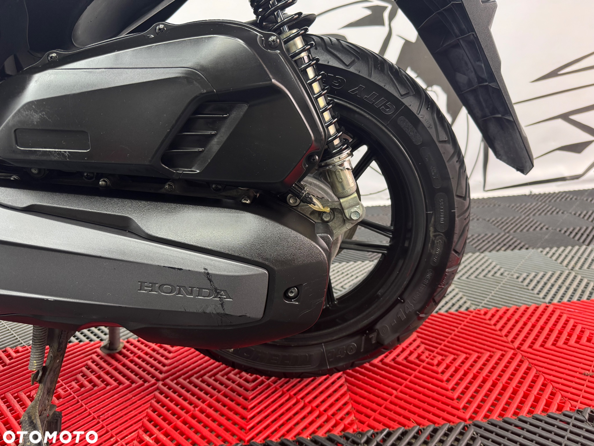 Honda NSS - 19