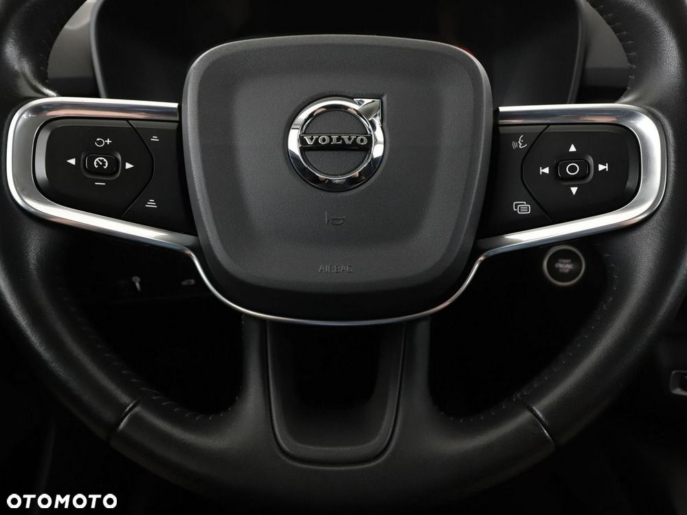 Volvo XC 40 D3 SCR Momentum Core - 22