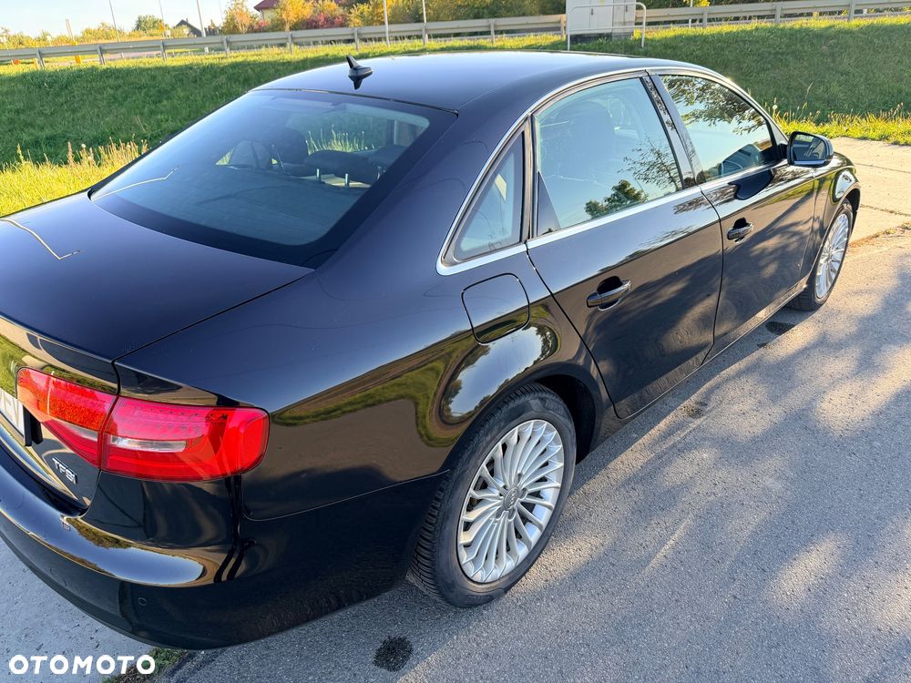 Audi A4 Limousine - 5