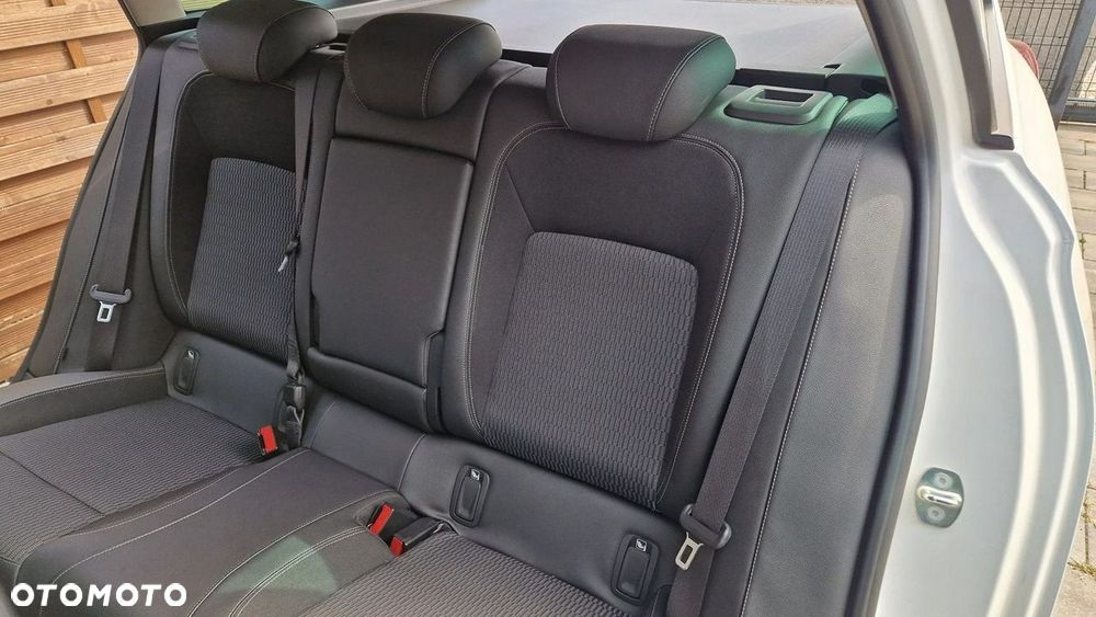 Opel Insignia - 18