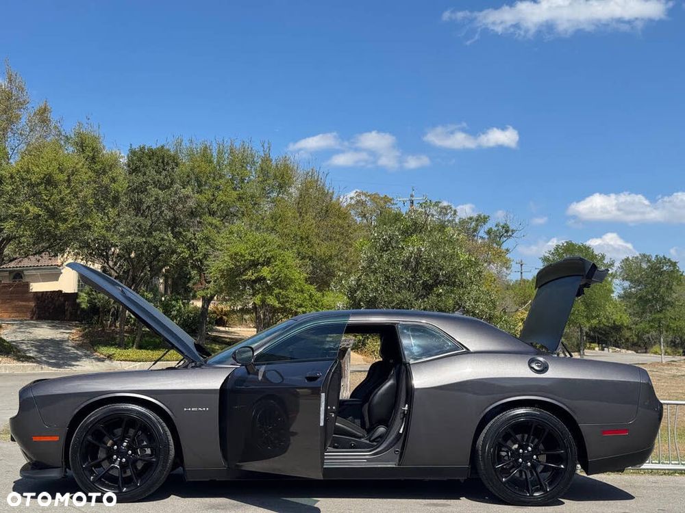 Dodge Challenger 5.7 R/T - 5