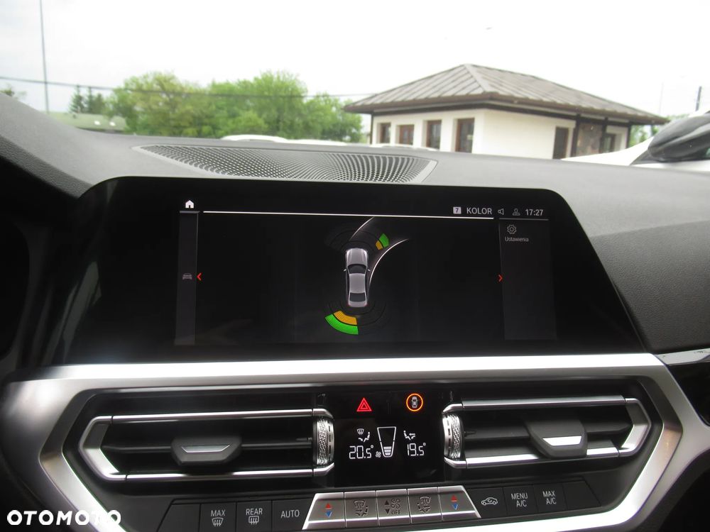 BMW Seria 3 318i Sport Line - 37