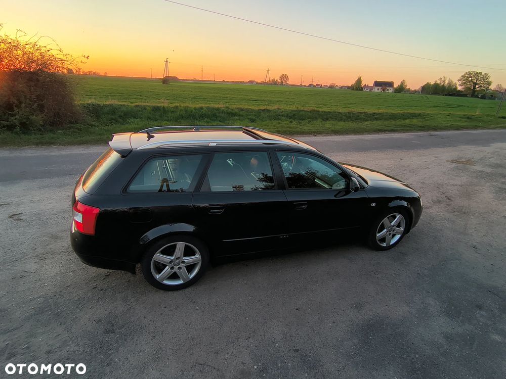 Audi A4 Avant 3 - 16