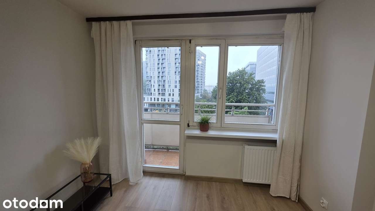 Mieszkanie 2 pokojowe z balkonem w Śródmieściu