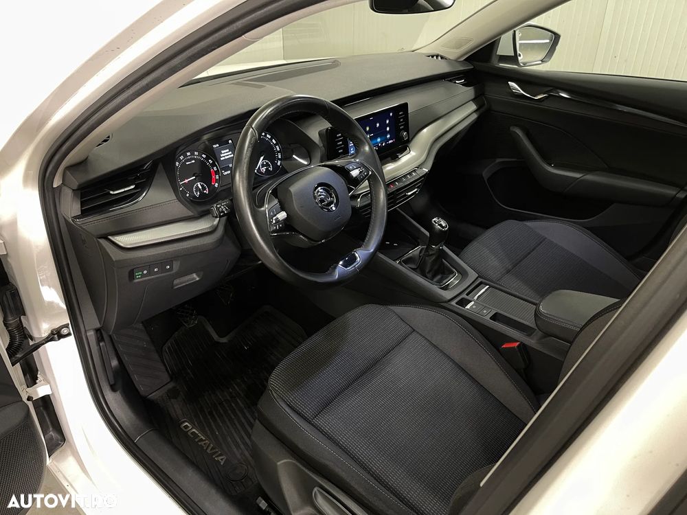 Skoda Octavia 2.0 TDI Ambition - 5