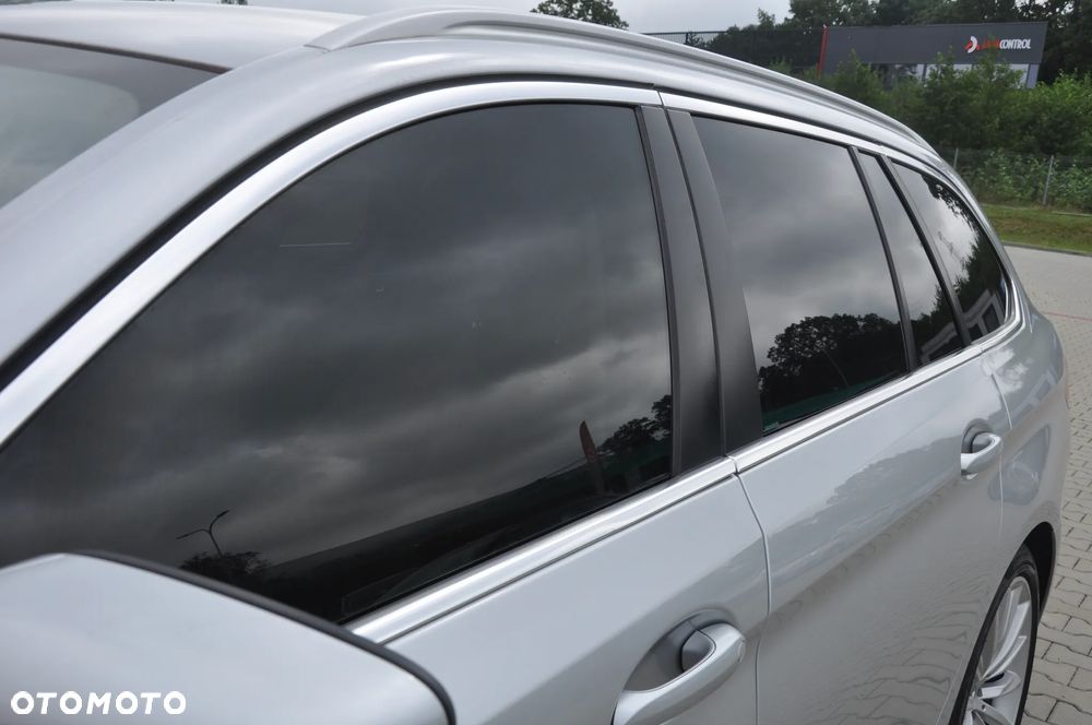 BMW Seria 5 520d xDrive - 7