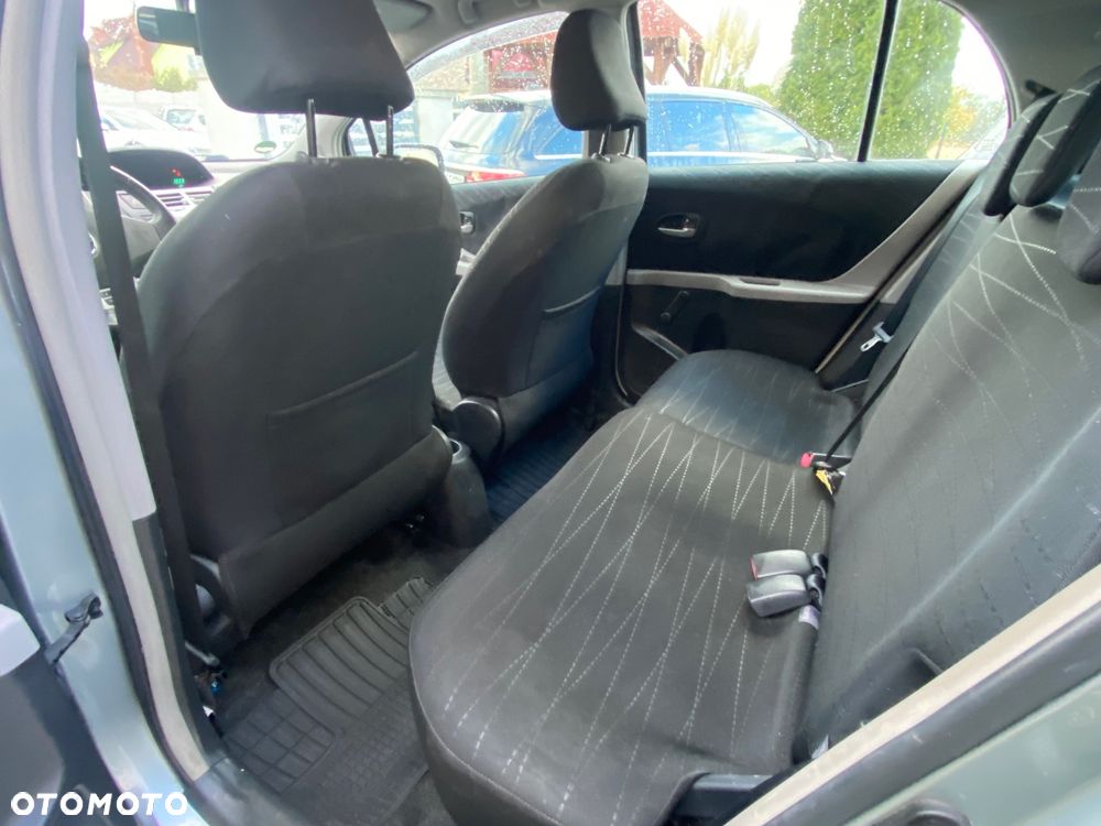 Toyota Yaris 1.3 VVT-i Executive - 12