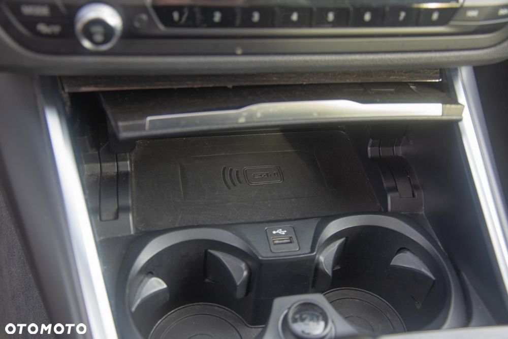 BMW Seria 3 320d xDrive Luxury Line - 31