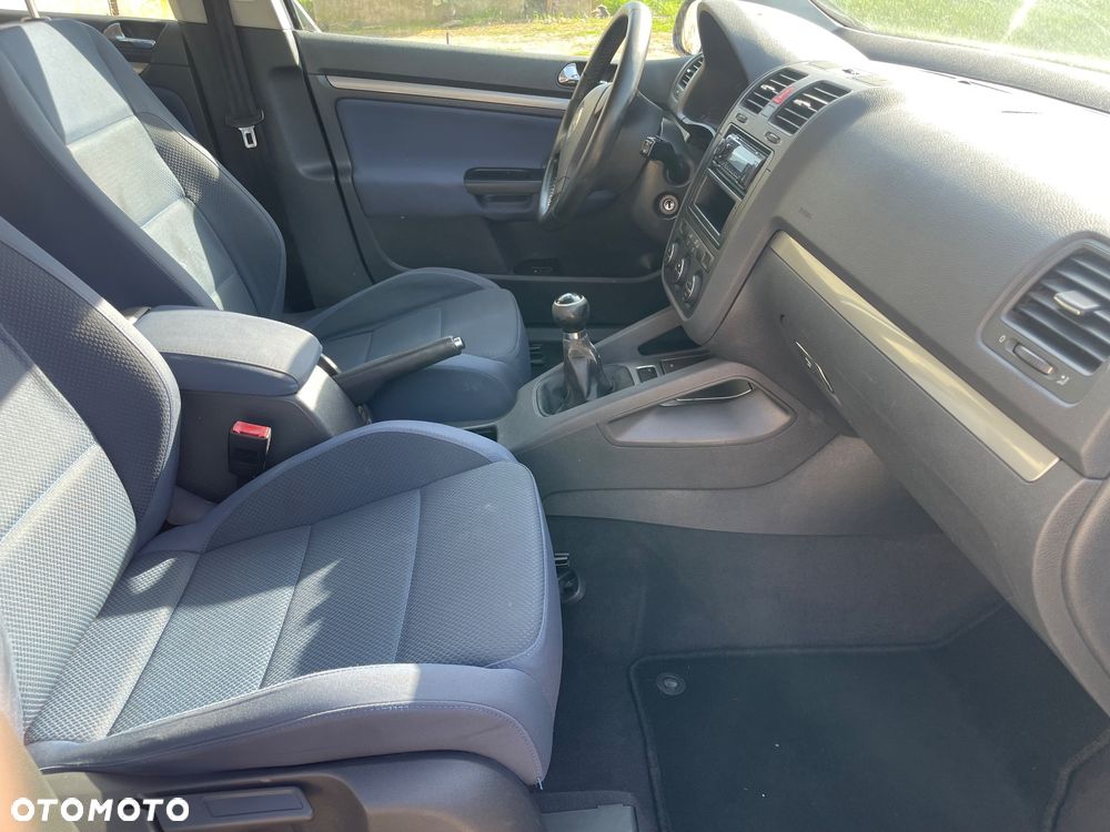 Volkswagen Golf 2.0 FSI Individual - 16