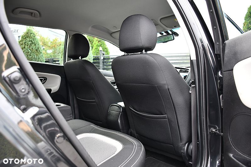 Kia Ceed 1.6 GDI ISG Platinum Edition - 22