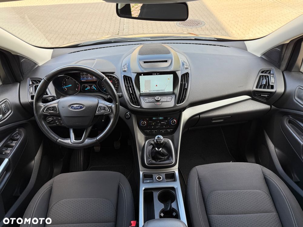 Ford Kuga 1.5 EcoBoost 2x4 Titanium - 12