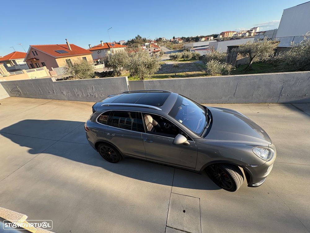 Porsche Cayenne S - 4