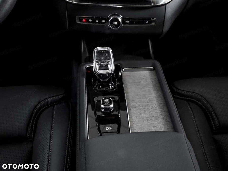 Volvo XC 90 B5 B AWD Ultra Dark 7os - 19