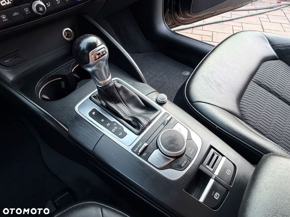 Audi A3 Sportback 2.0 TDI clean diesel Ambiente S tronic - 35