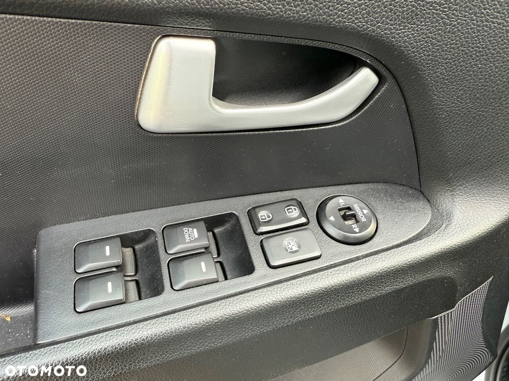 Kia Sportage 1.6 GDI 2WD ISG Attract - 21