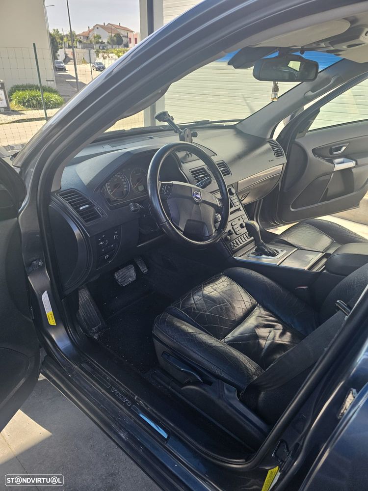 Volvo XC 90 2.4 D5 7L Momentum Geartronic - 5