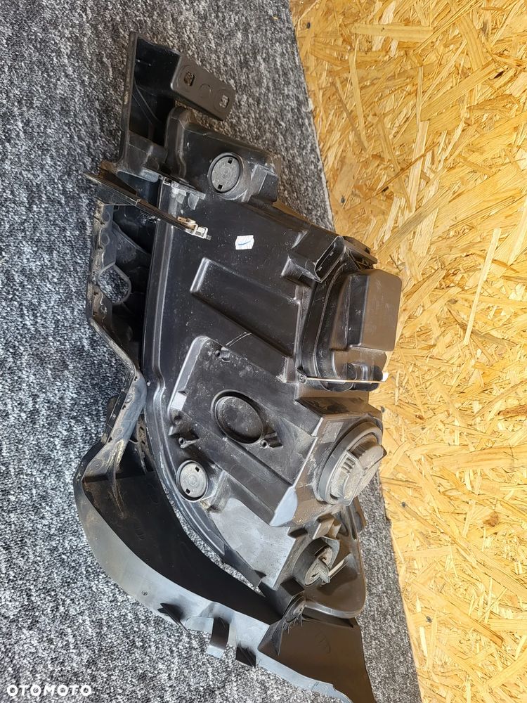 Bmw X1 e84 lampa prawa przód H7 EU przed lift ślizg - 4