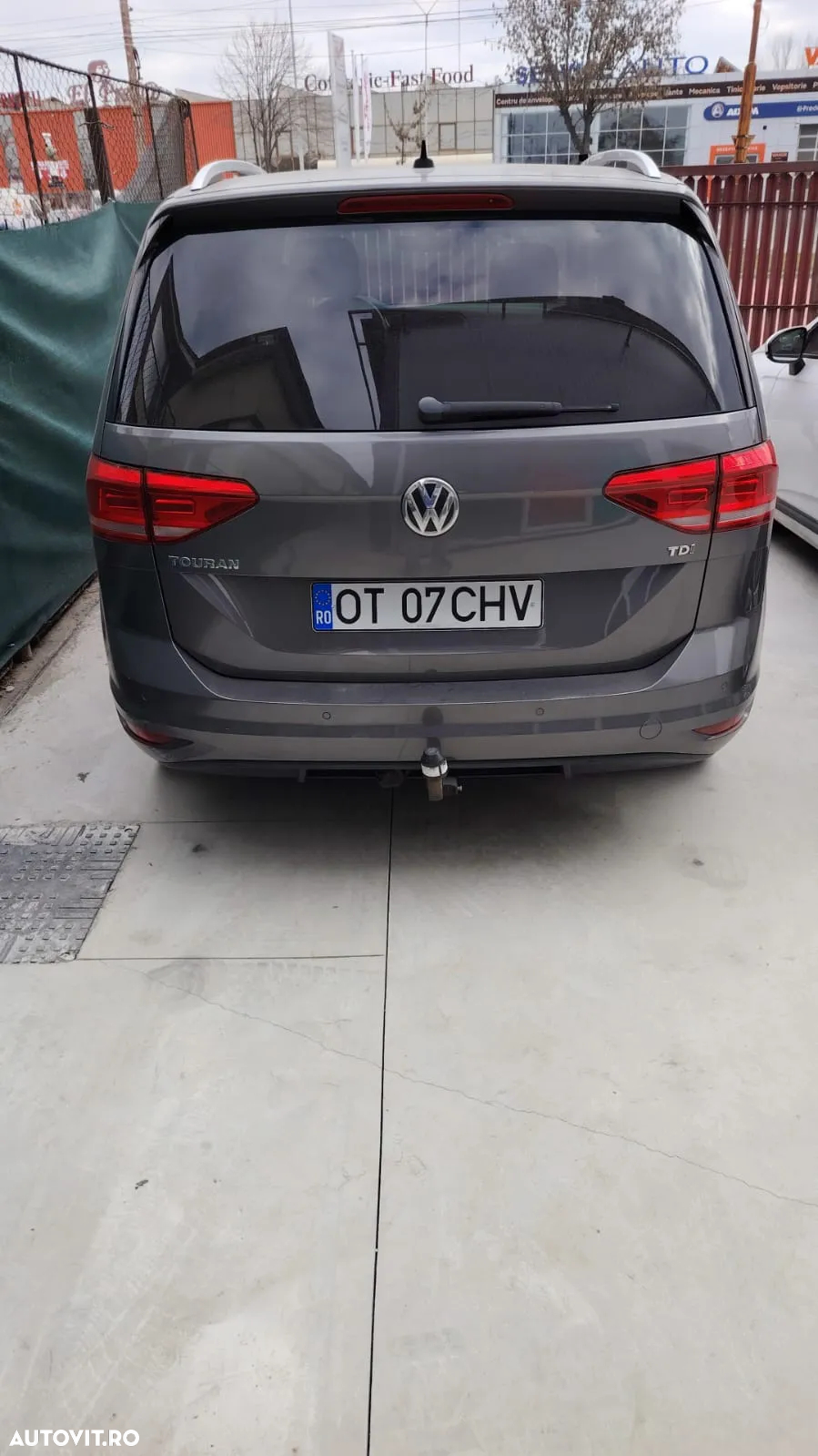 Volkswagen Touran 1.6 TDI SCR BlueMotion Technology Comfortline - 5