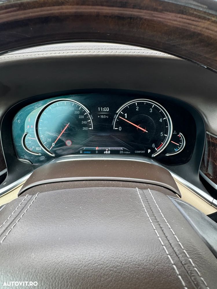BMW Seria 7 - 15
