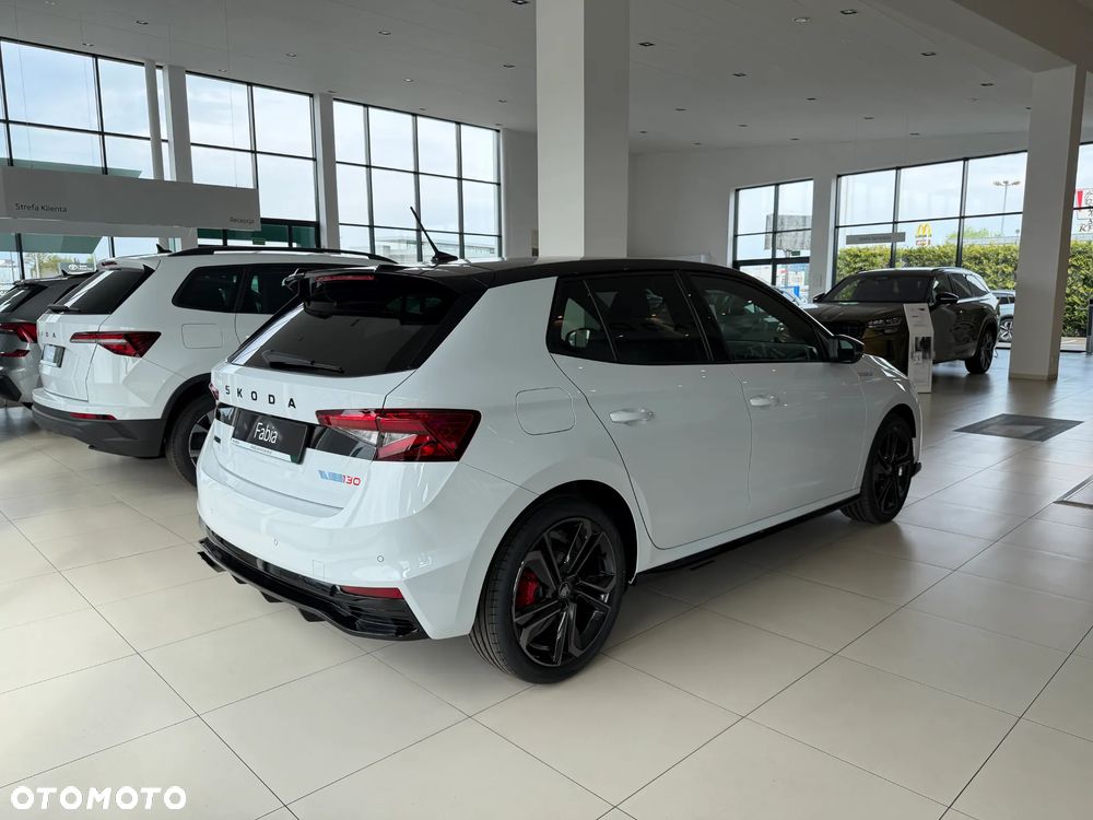 Skoda Fabia - 8