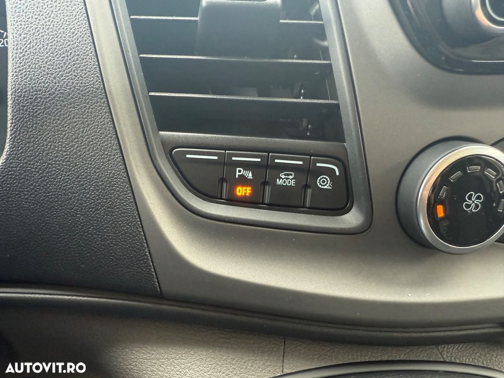 Ford TRANSIT CUSTOM - 18