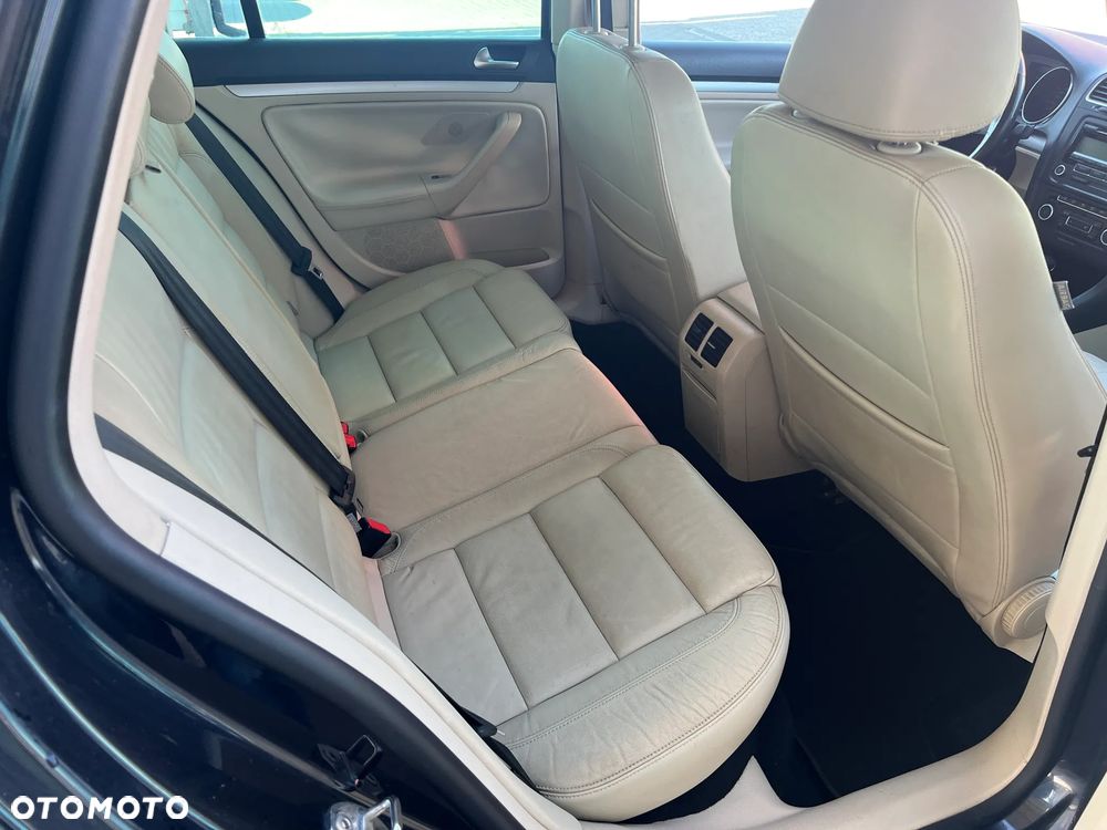 Volkswagen Golf 2.0 TDI Highline DSG - 10