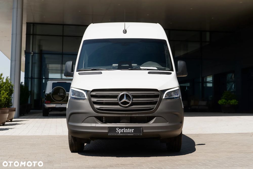 Mercedes-Benz Sprinter - 4