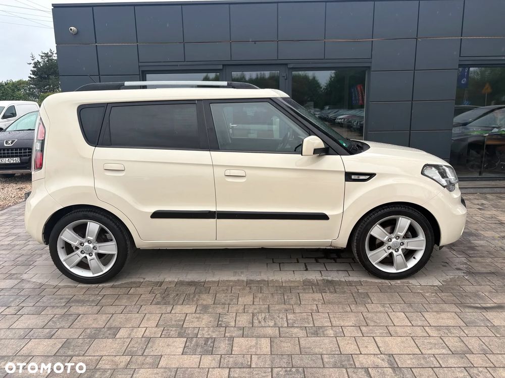 Kia Soul 1.6 L - 4