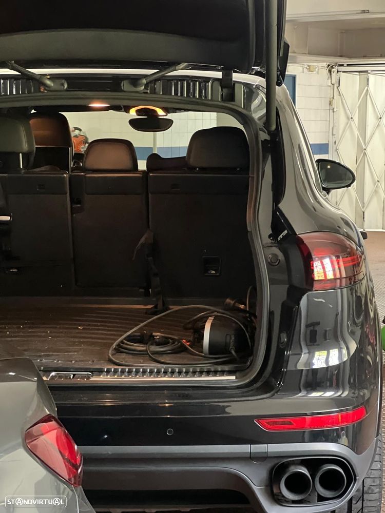 Porsche Cayenne S - 3