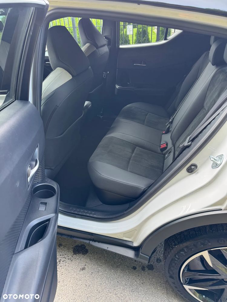 Toyota C-HR 1.8 Hybrid GPF GR Sport - 34