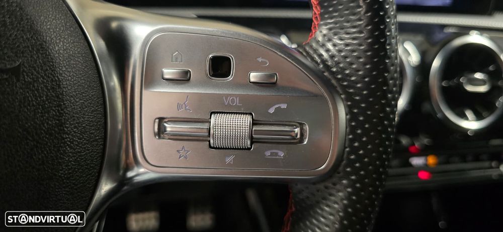 Mercedes-Benz A 180 d AMG Line - 24