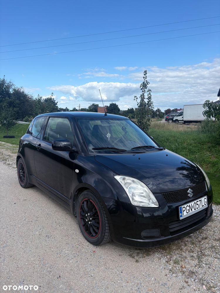 Suzuki Swift - 1